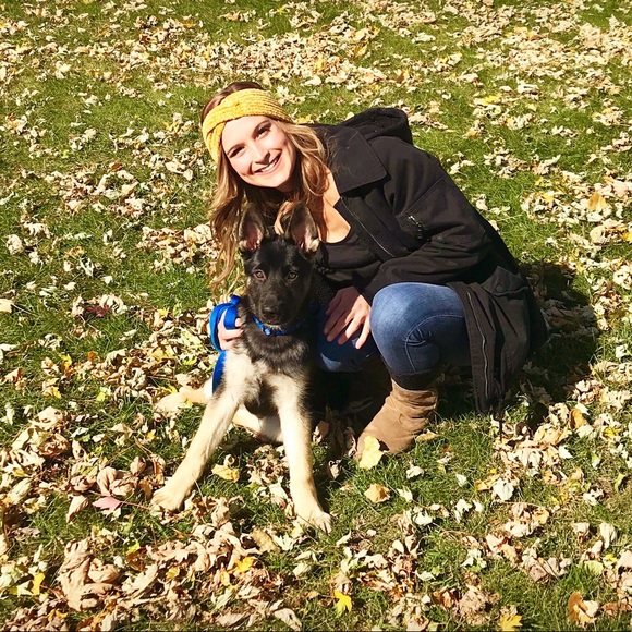 Meet your Posher, Bree - Picture 4 of 4